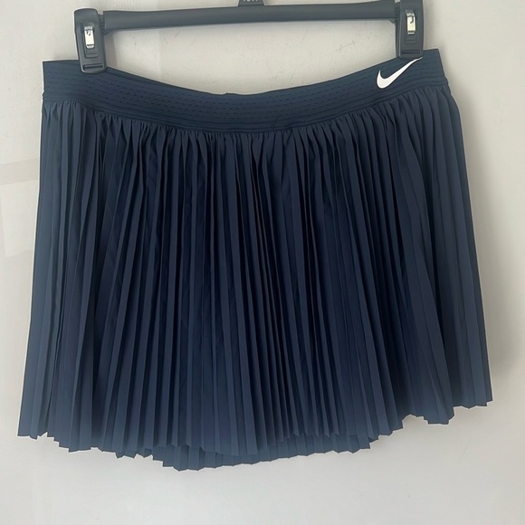 Nike Navy Skater Skirt - Picture 4 of 13